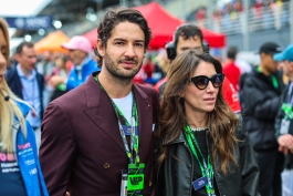 الکساندر پاتو و همسرش در دیدار کولچستر یونایتد