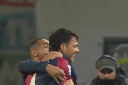 بازیکنان کالیاری در بازی با یوونتوس