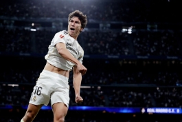 خوشحالی پس از گل گونزالو گارسیا در بازی رئال مادرید و رئال بتیس 