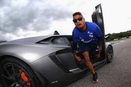 کوین پرینس بواتنگ در پیراهن شالکه 