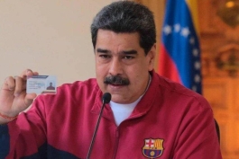 نیکولاس مادورو در پیراهن بارسلونا 