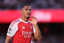 ویلیام سالیبا در خط دفاعی آرسنال 