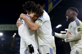 خوشحالی تاناکا پس از گلزنی مقابل لیورپول 