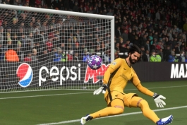 آلیسون بکر، دروازه‌بان لیورپول در بازی EA FC 26 