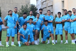 عکسی تیمی بازیکنان استقلال با جوئل کوجو - تمرینات باشگاه استقلال تهران - لیگ برتر ایران
