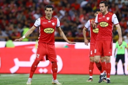 عیسی آل کثیر مهاجم سابق پرسپولیس و صنعت نفت آبادان - گئورگی گولسیانی مدافع تیم ملی گرجستان و سابق پرسپولیس تهران - بازی فینال جام حذفی بین پرسپولیس و استقلال - لیگ برتر ایران