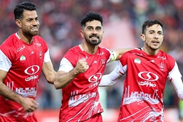 مرتضی پورعلی گنجی مدافع تیم ملی ایران و پرسپولیس، امید عالیشاه بازیکن پرسپولیس و فرشاد احمدزاده وینگر پرسپولیس و سابق فولاد و سپاهان - لیگ برتر ایران