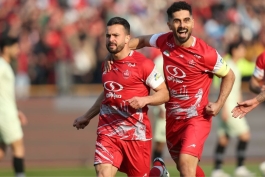 امید عالیشاه و سروش رفیعی - هافبک های میانی پرسپولیس - شادی گل مقابل تراکتور