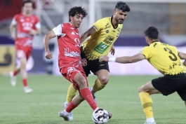 یعقوب براجعه وینگر پرسپولیس تهران - میلاد زکی پور مدافع چپ سپاهان - لیگ برتر ایران