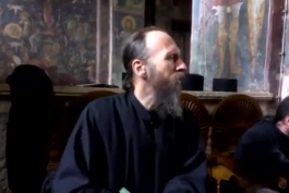 مناجات خوانی زیبای راهب نابینای کلیسای ارتدوکس در صربستان