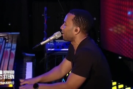 اجرای زنده All Of Me از John Legend با پیانو