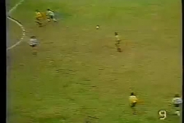 عملکرد مارادونا در مقابل کلمبیا مقدماتی 1986 (در ورزشگاه خونگی آرژانتین )