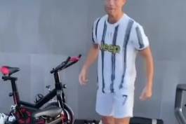 کریستیانو برای یووه مقابل بارسلونا آرزوی موفقیت کرد⁦❤️⁩🙃