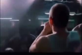 میکس فیلم هشت مایلِ امینم با صدای عمو پورنگ !