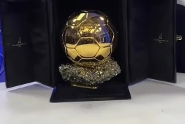 توپ طلا دیروز در پاریس ؟؟ دوست مسی : لئو همه چیز را لو بدیم ؟؟