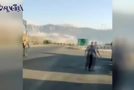 لرزش کامیون ها و ریزش کوه در زلزله بندرعباس