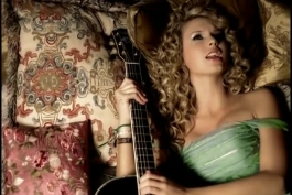 دانلود موزیک ویدیو Teardrops On My Guitar از Taylor Swift