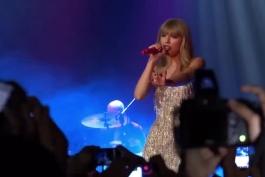 اجرای زنده آهنگ sparks fly از Taylor Swift