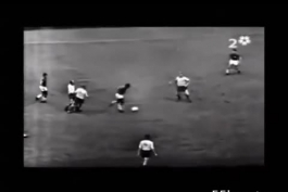 هایلایت عملکرد پله 17-18 ساله مقابل سوئد/ فینال جام جهانی 1958