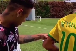 خوده نیمار 😍😍😍، عاشقش شده 🥰