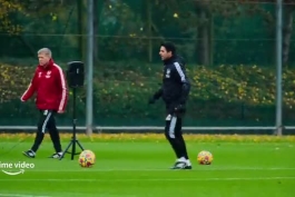 در قسمتی از ویدئوی منتشرشده توسط آمازون از مستند آرسنالِ آرتتا، این تیم در حال تمرین با پس‌زمینه صدای آنفیلد برای کسب آمادگی برای رویارویی با لیورپول بود. من به این آرسنال امیدوار خیلی امیدوارم  حتی واسه قهرمانی 