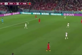 نیمه اول تماشاگران کره ای در مقابل بازیکنان پرتغال، مسی مسی را تکرار میکردند  