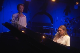 اجرای زنده و زیبای آهنگ Ending از Isak Danielson