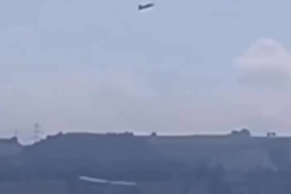 جنگنده‌های سوییس هنگام تمرین هوایی به‌هم خوردند 