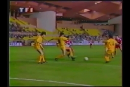 خلاصه بازی موناکو 8-0 سوانزی انگلیس (جام در جام اروپا 1992) / فیلم