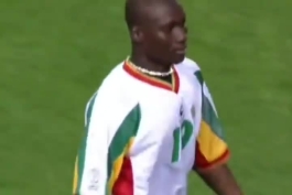 خلاصه بازی فرانسه 0-1 سنگال (جام جهانی 2002) / فیلم