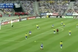 عملکرد سوپر زیدان مقابل برزیل در فینال جام جهانی ۱۹۹۸