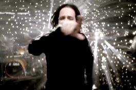 Korn - Freak On a Leash (Music Video)