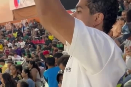 حضور بهزاد لیتو در محل برگزاری بازی ایران و برزیل برای تشویق ایران