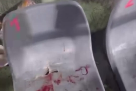 صندلی های خونی جایگاه بانوان بعد از حمله هواداران سپاهان به بانوان پرسپولیسی 