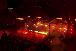 "شبی فراموش نشدنی:بخشی از اجرای Twenty One Pilots در استادیومNHL" 