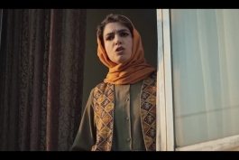 داوود(رضا عطاران) ایستگاه غلام(عباس جمشیدی‌فر) رو گرفته و میگه اجل رو ماچ کن - سکانس طنز اجل معلق قسمت ۱۵