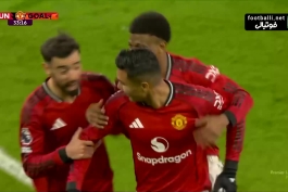 گل مهم و حیاتی کاسمیرو برای منچستر یونایتد در دقیقه ۳۴؛ تنها ۱۰ دقیقه بعد از گل اول، هافبک برزیلی با شلیکی از پشت محوطه جریمه که به مدافع برایتون برخورد کرد، گل دوم را وارد دروازه حریف کرد و برتری تیمش را تثبیت بخشید.