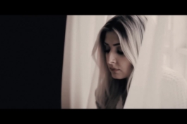 موزیک ویدیوی "الهی" از سیاوش قمیشی با کیفیت ۱۰۸۰ + متن ترانه و دانلود آهنگ