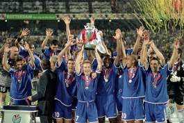 یورو 2000؛ قهرمانی فرانسه
