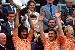یورو 88؛ قهرمانی هلند