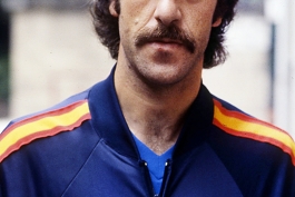 Vicente del Bosque - وبیسنته دل بوسکه موفقترین مربی تاریخ اسپانیا و تنها مربی ای که صاحب هر سه جام جهانی، جام ملتهای اروپا و لیگ قهرمانان اروپا شده است