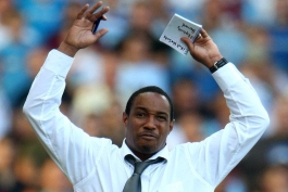 ستاره سابق یونایتد و لیورپول در آستانه هدایت بلکپول