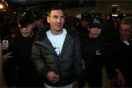 لیونل مسی با حضورش ، یک کافه در روساریو را به هم ریخت ؛کینگ لئو قهرمانی جهان را امضا داد !!!