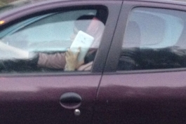 یه دقیقه گوشی دستمه فوری خواب میره گز گز میکنه! چجوری این سینی ها دستشونه