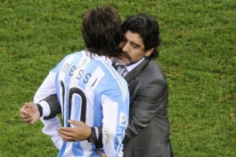 مسی و مارادونا در تیم منتخب تاریخ آرژانتین 