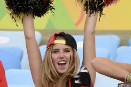 عکس :زیباترین دختر جام جهانی