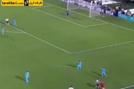 حركت عجيب كمک داور با استفاده از اسپری محو شونده