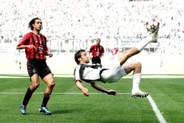 یادش بخیر.... واقعا بهترین پاس گلی بود که در فوتبال دیدم....