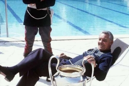 جو فاگان ، یه روز معمولی :)