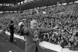 برخی جملات زیبا از بیل شنکلی بزرگ در مورد فوتبال 1